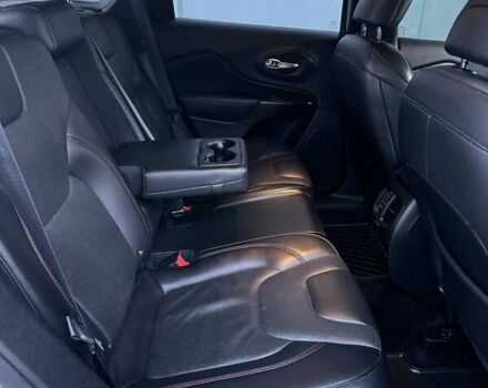 Джип Cherokee, об'ємом двигуна 1.99 л та пробігом 135 тис. км за 18600 $, фото 10 на Automoto.ua