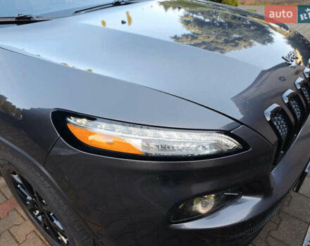 Джип Чероки, объемом двигателя 2.36 л и пробегом 87 тыс. км за 4600 $, фото 6 на Automoto.ua