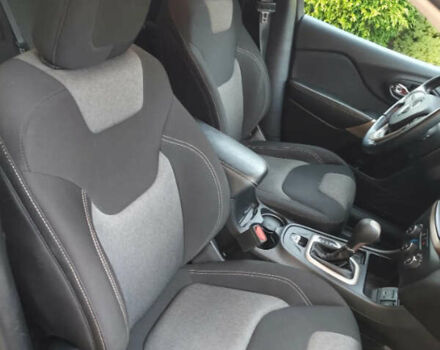 Джип Чероки, объемом двигателя 2.36 л и пробегом 87 тыс. км за 4600 $, фото 15 на Automoto.ua