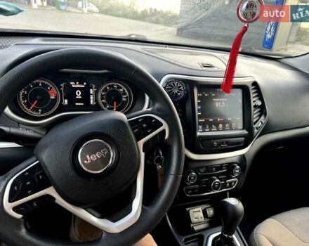 Джип Cherokee, об'ємом двигуна 2.36 л та пробігом 76 тис. км за 13600 $, фото 30 на Automoto.ua