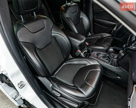 Джип Чероки, объемом двигателя 2.4 л и пробегом 114 тыс. км за 17339 $, фото 18 на Automoto.ua