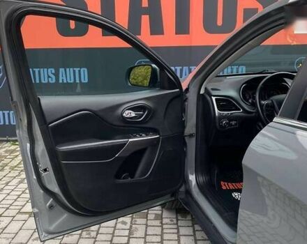 Джип Cherokee, об'ємом двигуна 3.2 л та пробігом 125 тис. км за 19000 $, фото 15 на Automoto.ua