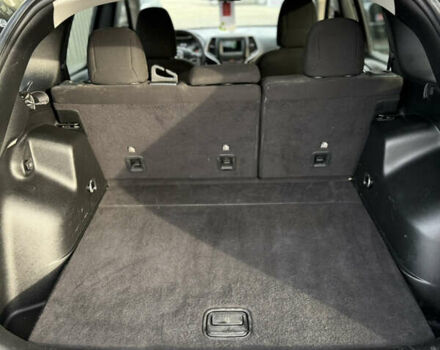 Джип Cherokee, об'ємом двигуна 2.4 л та пробігом 199 тис. км за 14000 $, фото 6 на Automoto.ua