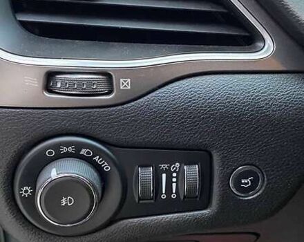 Джип Cherokee, об'ємом двигуна 0 л та пробігом 142 тис. км за 17000 $, фото 17 на Automoto.ua