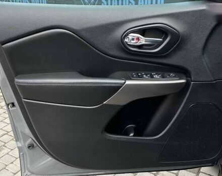 Джип Cherokee, об'ємом двигуна 3.2 л та пробігом 125 тис. км за 19000 $, фото 14 на Automoto.ua