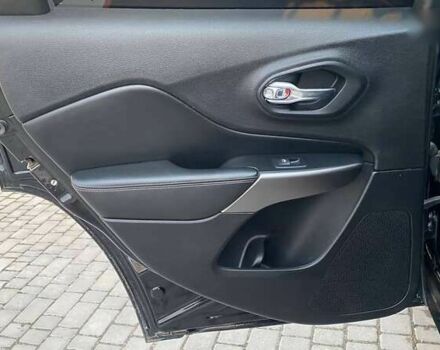 Джип Cherokee, об'ємом двигуна 0 л та пробігом 142 тис. км за 17000 $, фото 27 на Automoto.ua