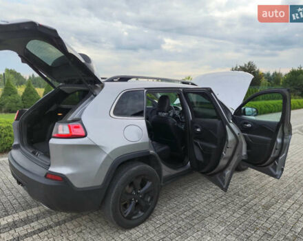 Джип Cherokee, об'ємом двигуна 3.24 л та пробігом 120 тис. км за 20000 $, фото 7 на Automoto.ua