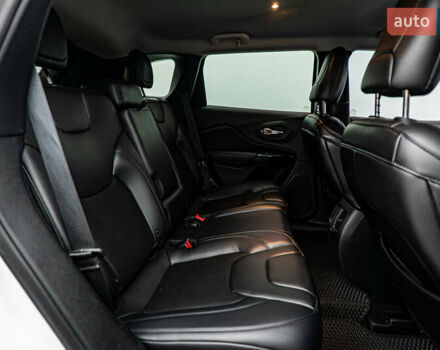 Джип Чероки, объемом двигателя 2.4 л и пробегом 114 тыс. км за 17339 $, фото 19 на Automoto.ua