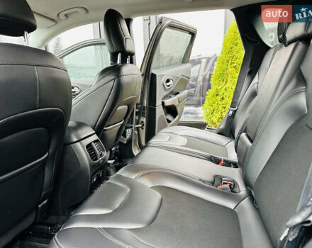 Джип Cherokee, об'ємом двигуна 3.24 л та пробігом 54 тис. км за 19500 $, фото 15 на Automoto.ua