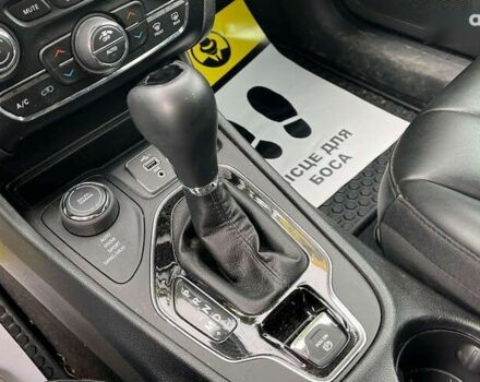 Джип Чероки, объемом двигателя 2.4 л и пробегом 16 тыс. км за 19400 $, фото 13 на Automoto.ua