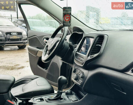 Джип Cherokee, об'ємом двигуна 3.24 л та пробігом 54 тис. км за 19500 $, фото 23 на Automoto.ua