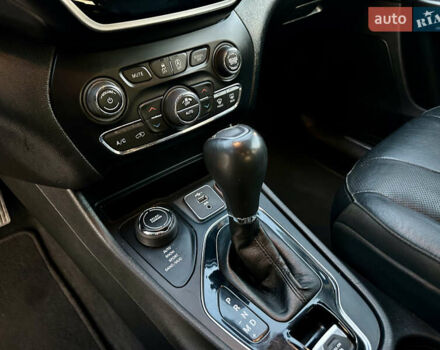 Джип Чероки, объемом двигателя 3.24 л и пробегом 159 тыс. км за 19300 $, фото 21 на Automoto.ua