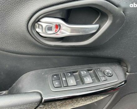 Джип Чероки, объемом двигателя 2.4 л и пробегом 16 тыс. км за 20000 $, фото 7 на Automoto.ua