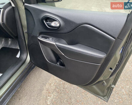 Джип Cherokee, об'ємом двигуна 2.4 л та пробігом 138 тис. км за 15000 $, фото 6 на Automoto.ua