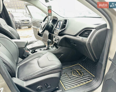 Джип Cherokee, об'ємом двигуна 3.24 л та пробігом 54 тис. км за 19500 $, фото 22 на Automoto.ua