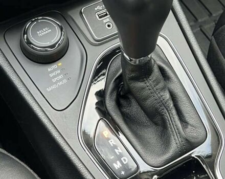 Джип Cherokee, об'ємом двигуна 2 л та пробігом 27 тис. км за 23500 $, фото 23 на Automoto.ua