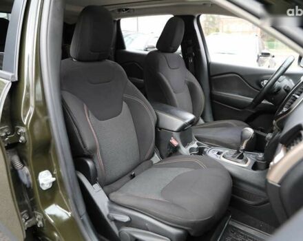 Джип Чероки, объемом двигателя 3.2 л и пробегом 122 тыс. км за 16300 $, фото 8 на Automoto.ua