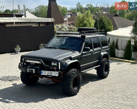 Джип Cherokee, об'ємом двигуна 4 л та пробігом 164 тис. км за 17900 $, фото 1 на Automoto.ua