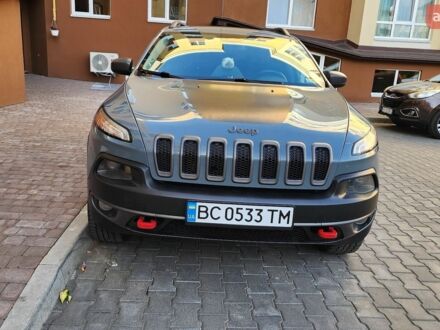 Джип Чероки, объемом двигателя 2.36 л и пробегом 207 тыс. км за 12500 $, фото 1 на Automoto.ua