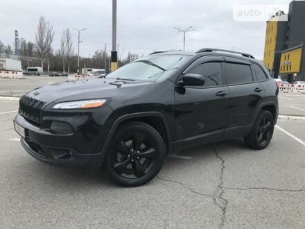 Джип Cherokee, об'ємом двигуна 2.36 л та пробігом 280 тис. км за 13000 $, фото 1 на Automoto.ua