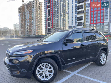 Джип Cherokee, об'ємом двигуна 2.36 л та пробігом 120 тис. км за 14000 $, фото 1 на Automoto.ua