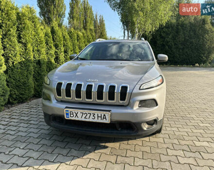 Джип Чероки, объемом двигателя 2.4 л и пробегом 200 тыс. км за 12200 $, фото 1 на Automoto.ua