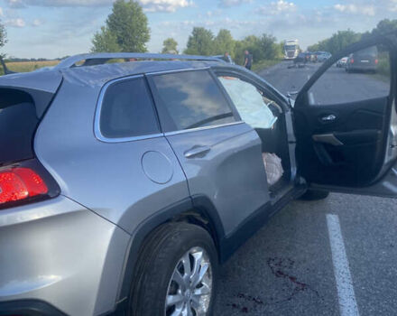 Джип Cherokee, об'ємом двигуна 2.36 л та пробігом 130 тис. км за 4000 $, фото 1 на Automoto.ua