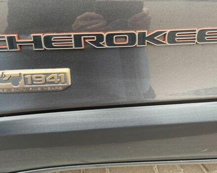 Джип Cherokee 2016 у Хмельницькому на Automoto.ua Сірий Джип Cherokee, об'ємом двигуна 0 л та пробігом 136 тис. км за 16700 $, фото 7 на Automoto.ua