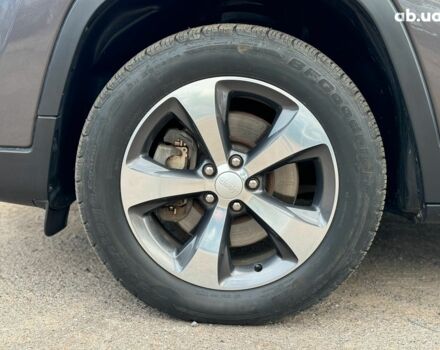 Сірий Джип Cherokee, об'ємом двигуна 3.2 л та пробігом 108 тис. км за 21290 $, фото 10 на Automoto.ua