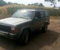 Сірий Джип Cherokee, об'ємом двигуна 2.1 л та пробігом 100 тис. км за 3499 $, фото 1 на Automoto.ua