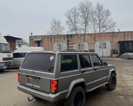 Сірий Джип Cherokee, об'ємом двигуна 0 л та пробігом 268 тис. км за 4500 $, фото 2 на Automoto.ua