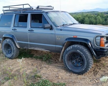 Серый Джип Чероки, объемом двигателя 2.1 л и пробегом 318 тыс. км за 3300 $, фото 2 на Automoto.ua