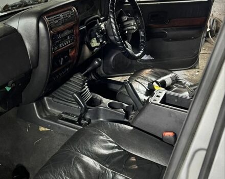 Серый Джип Чероки, объемом двигателя 2.5 л и пробегом 100 тыс. км за 2000 $, фото 5 на Automoto.ua