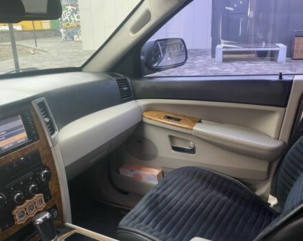 Серый Джип Чероки, объемом двигателя 3 л и пробегом 345 тыс. км за 10500 $, фото 4 на Automoto.ua