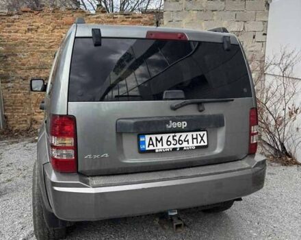 Серый Джип Чероки, объемом двигателя 3.7 л и пробегом 220 тыс. км за 13200 $, фото 1 на Automoto.ua