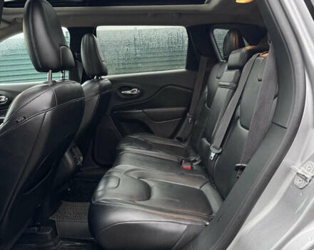 Серый Джип Чероки, объемом двигателя 3.24 л и пробегом 183 тыс. км за 12800 $, фото 23 на Automoto.ua