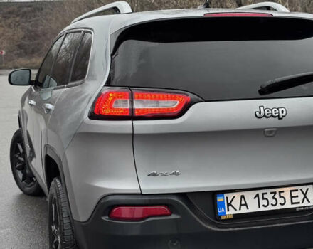 Серый Джип Чероки, объемом двигателя 3.24 л и пробегом 183 тыс. км за 12800 $, фото 5 на Automoto.ua