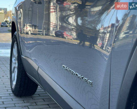 Сірий Джип Cherokee, об'ємом двигуна 2.36 л та пробігом 191 тис. км за 11999 $, фото 10 на Automoto.ua