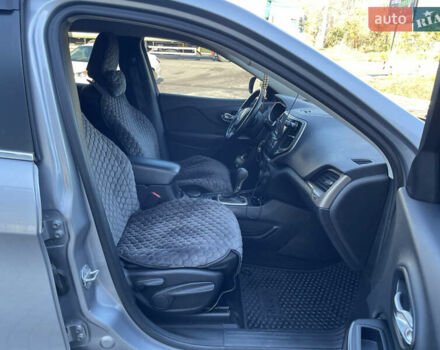 Сірий Джип Cherokee, об'ємом двигуна 2.36 л та пробігом 191 тис. км за 11999 $, фото 38 на Automoto.ua