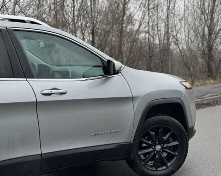 Серый Джип Чероки, объемом двигателя 3.24 л и пробегом 183 тыс. км за 12800 $, фото 10 на Automoto.ua