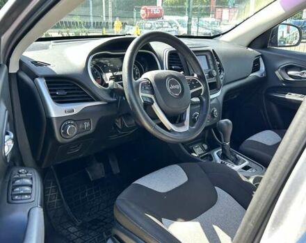 Сірий Джип Cherokee, об'ємом двигуна 2.36 л та пробігом 217 тис. км за 10100 $, фото 16 на Automoto.ua