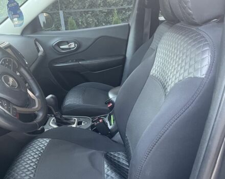 Серый Джип Чероки, объемом двигателя 2.4 л и пробегом 145 тыс. км за 12300 $, фото 7 на Automoto.ua