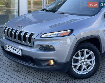Сірий Джип Cherokee, об'ємом двигуна 2.36 л та пробігом 191 тис. км за 11999 $, фото 4 на Automoto.ua