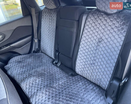 Сірий Джип Cherokee, об'ємом двигуна 2.36 л та пробігом 191 тис. км за 11999 $, фото 32 на Automoto.ua