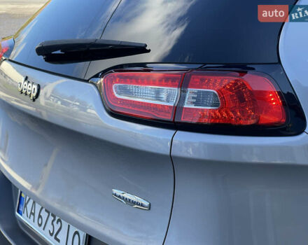 Сірий Джип Cherokee, об'ємом двигуна 2.36 л та пробігом 191 тис. км за 11999 $, фото 16 на Automoto.ua