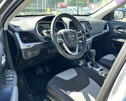 Сірий Джип Cherokee, об'ємом двигуна 2.36 л та пробігом 217 тис. км за 10100 $, фото 24 на Automoto.ua