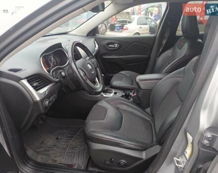 Серый Джип Чероки, объемом двигателя 3.24 л и пробегом 141 тыс. км за 16500 $, фото 19 на Automoto.ua