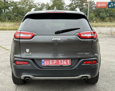 Сірий Джип Cherokee, об'ємом двигуна 2 л та пробігом 239 тис. км за 17500 $, фото 13 на Automoto.ua