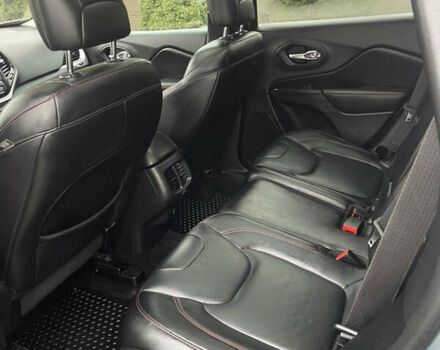 Серый Джип Чероки, объемом двигателя 3.24 л и пробегом 352 тыс. км за 12500 $, фото 23 на Automoto.ua