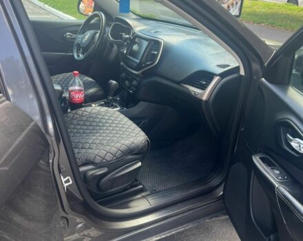 Сірий Джип Cherokee, об'ємом двигуна 3.2 л та пробігом 149 тис. км за 14700 $, фото 9 на Automoto.ua